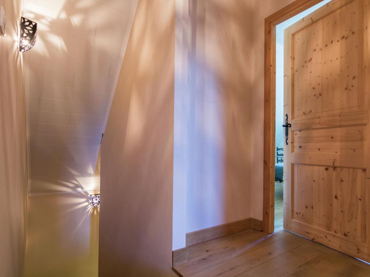 Luxury Villa With Pool On The Edge Of Montignac エクステリア 写真