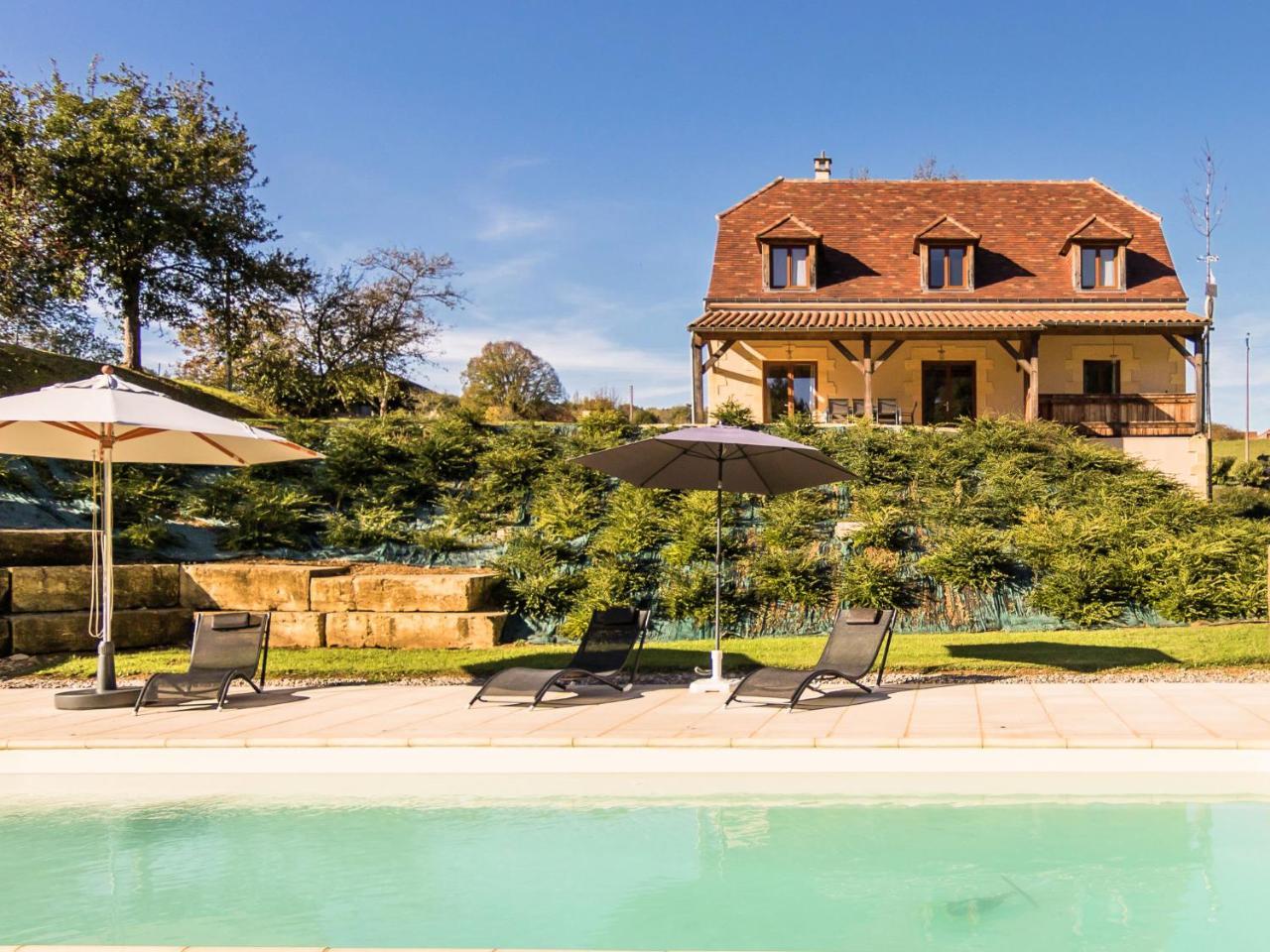 Luxury Villa With Pool On The Edge Of Montignac エクステリア 写真